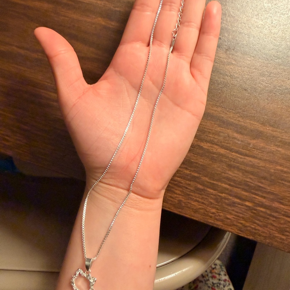 Chic Silver Necklace with Crystal Accents